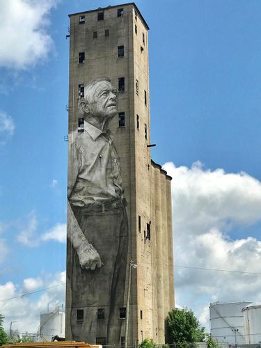 Image of the iconic silo mural in The Nations.