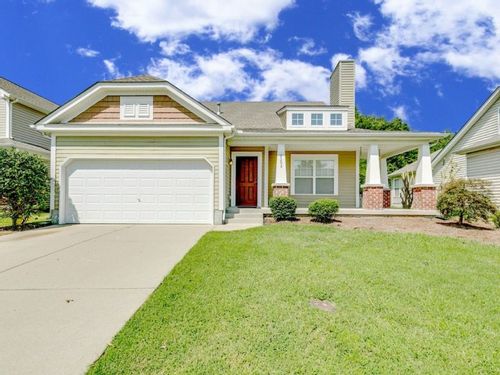 Image of a single family home in Mount Juliet Tennessee
