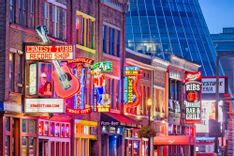 Living in Downtown Nashville: Guide to Food, Entertainment, & Real Estate Photo